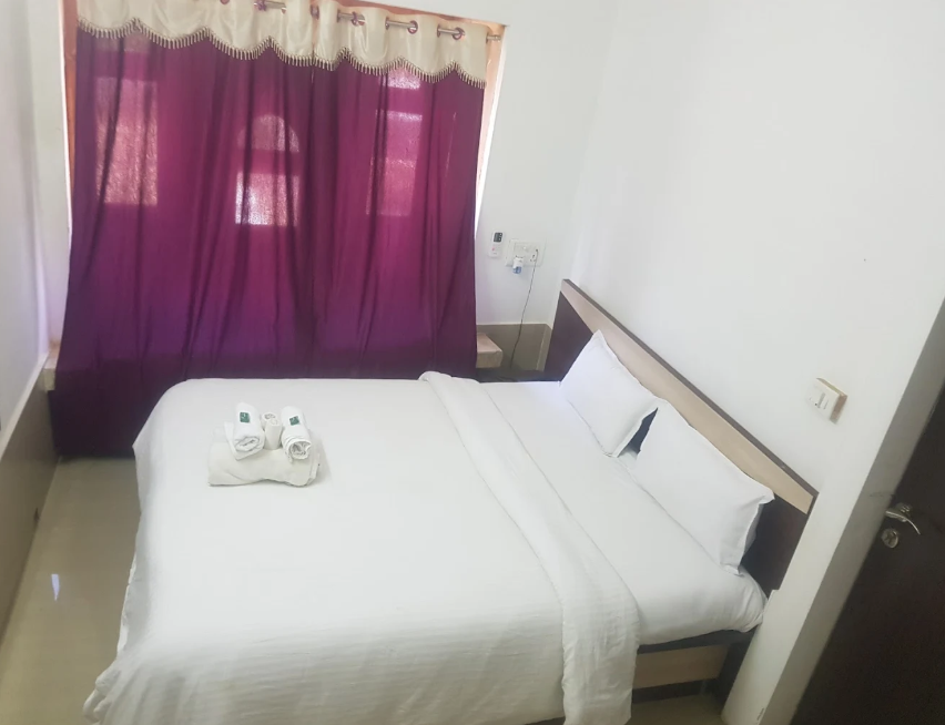 1 x Queen Room